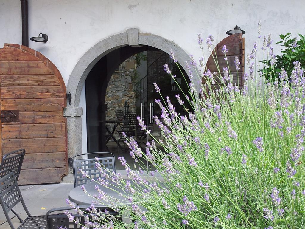 Dvor Apartments&Rooms Dobrovo Exterior foto