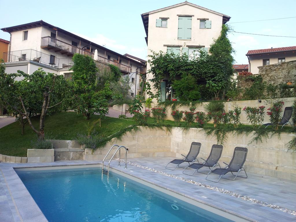 Dvor Apartments&Rooms Dobrovo Exterior foto