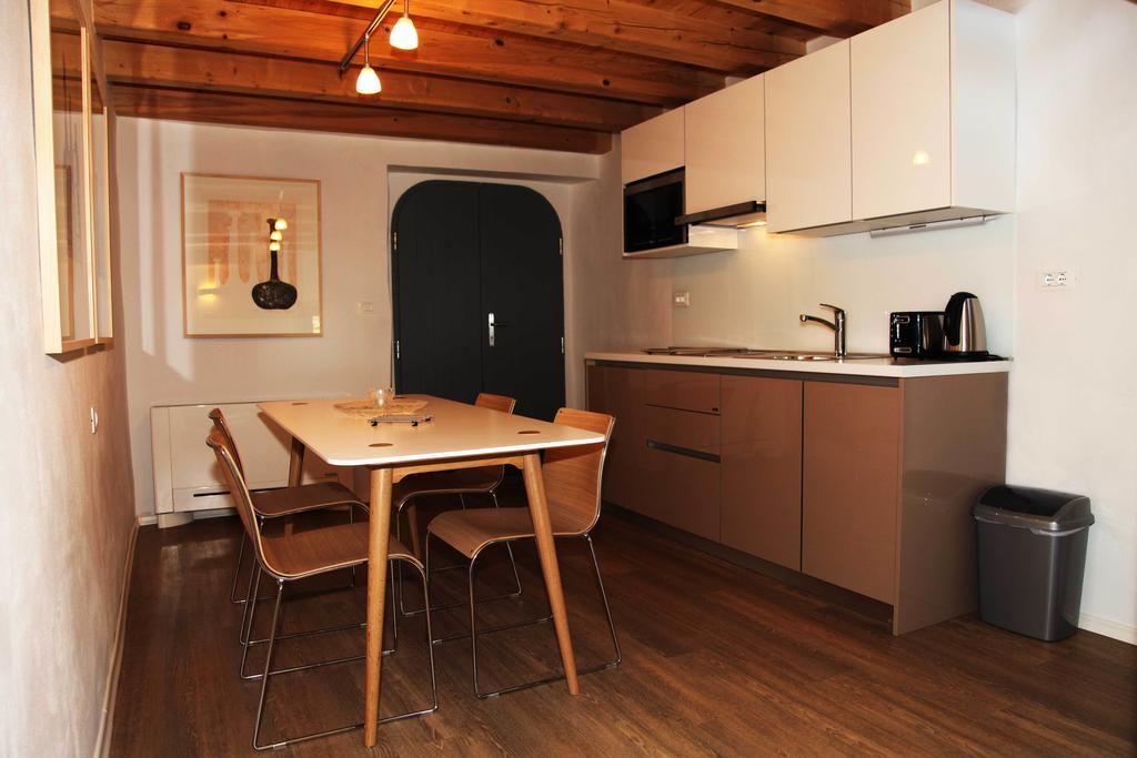 Dvor Apartments&Rooms Dobrovo Zimmer foto